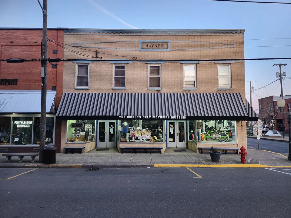 Blue Ridge — roofing contractor